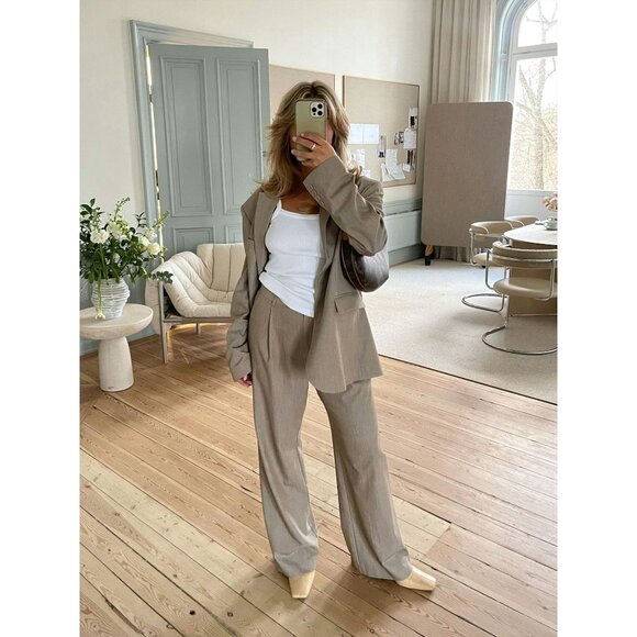 Djerf Avenue Favorite Pants in Oat - Picture 2 of 4